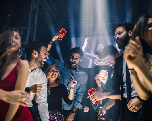 355ml Soda Can Sleeve Silicone Beer Can Cover Drink Can Suit For Outdoor Events. Ex: For Soccer Games Basketball Game