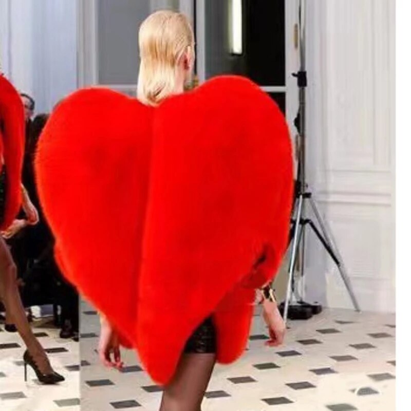 Women Faux Fur Jacket Heart Pattern Personality O Collar Sleeveless Exaggeration Coat Female Fashion Tide Outwear