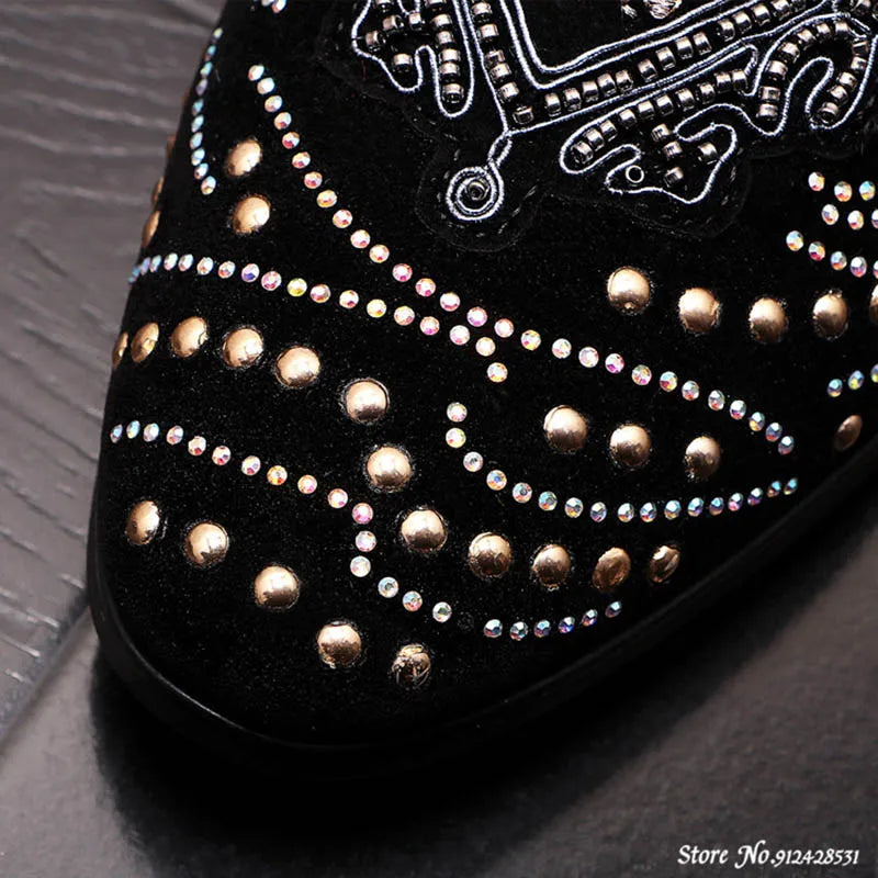 New Fashion Men Pointed Rivet Embroidery Rhinestone Casual Oxford Shoes Wedding Groom Driving Homecoming Business Footwear