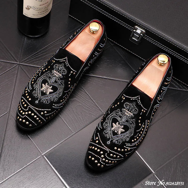 New Fashion Men Pointed Rivet Embroidery Rhinestone Casual Oxford Shoes Wedding Groom Driving Homecoming Business Footwear
