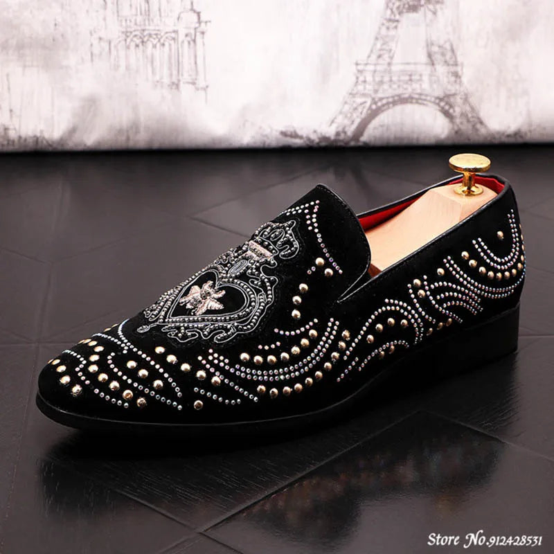 New Fashion Men Pointed Rivet Embroidery Rhinestone Casual Oxford Shoes Wedding Groom Driving Homecoming Business Footwear