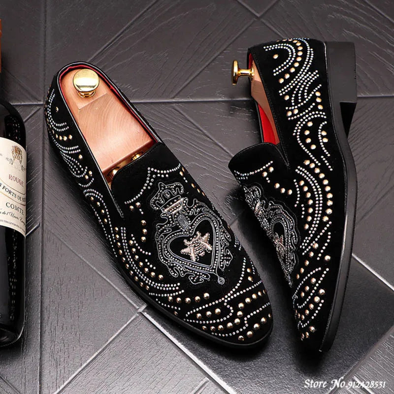 New Fashion Men Pointed Rivet Embroidery Rhinestone Casual Oxford Shoes Wedding Groom Driving Homecoming Business Footwear