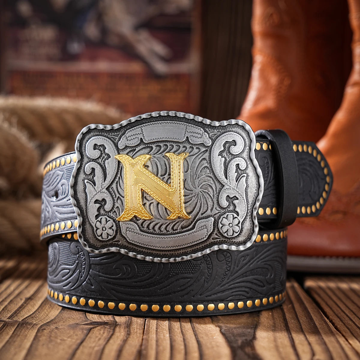 A Western-style PU material belt for both men and women, a casual, retro and classic personalized belt