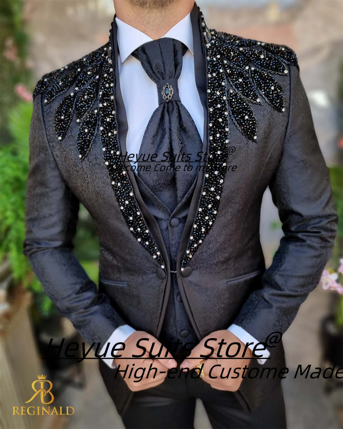 Luxuly Black Crystals Beading Men Suits High-end Groom Tuxedos 3 PCS Sets Handsome trajes para hombre