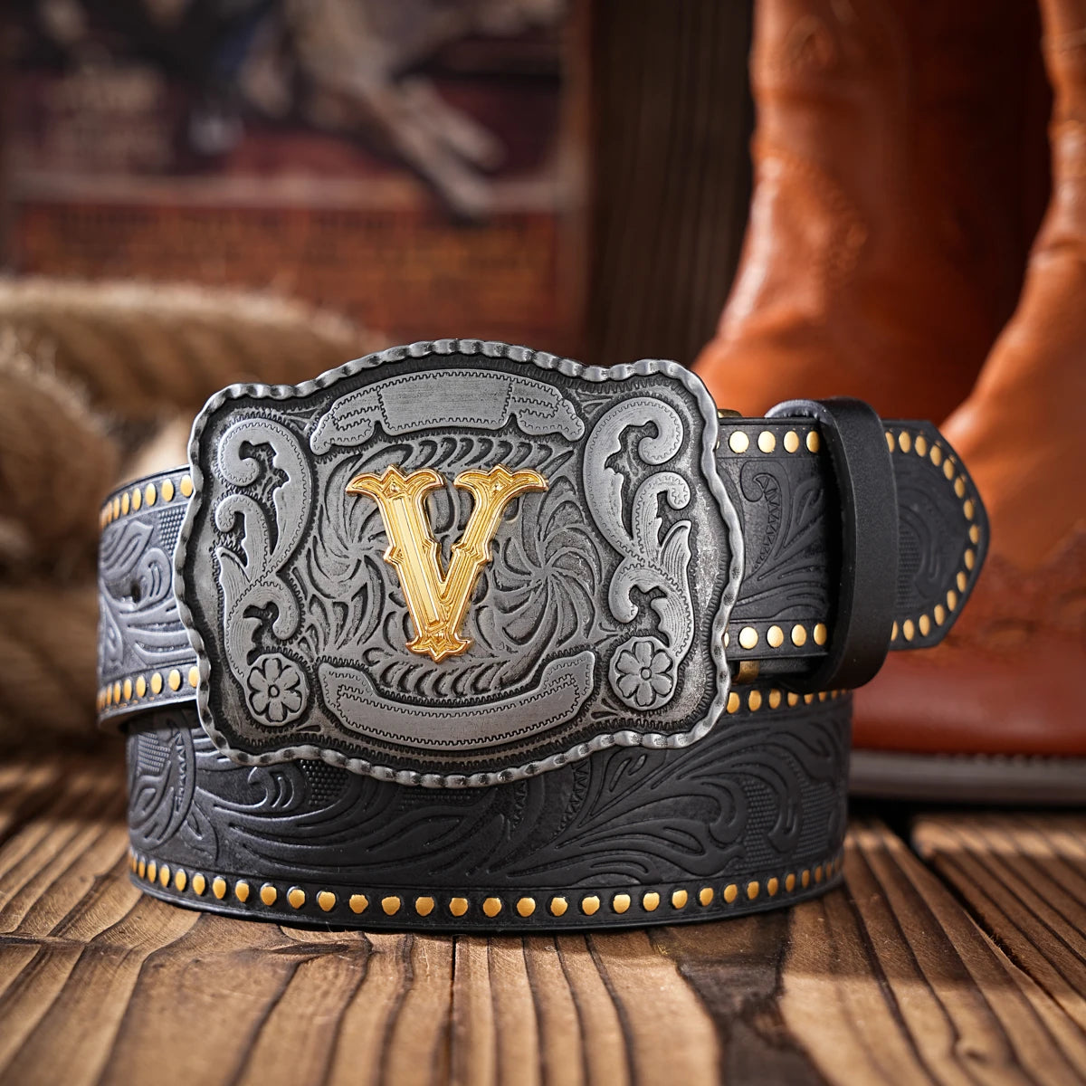 A Western-style PU material belt for both men and women, a casual, retro and classic personalized belt