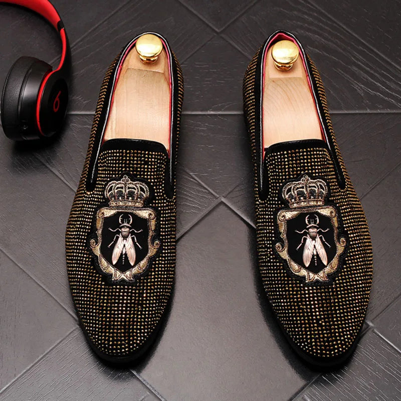 New Fashion Men Pointed Rivet Embroidery Rhinestone Casual Oxford Shoes Wedding Groom Driving Homecoming Business Footwear