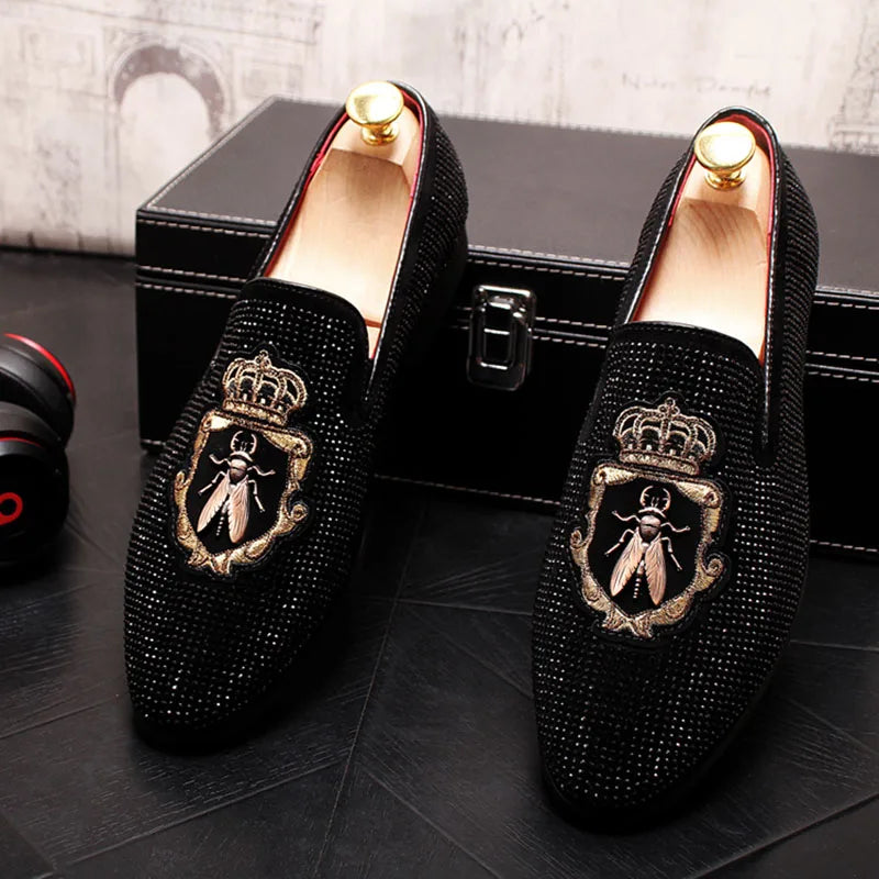 New Fashion Men Pointed Rivet Embroidery Rhinestone Casual Oxford Shoes Wedding Groom Driving Homecoming Business Footwear