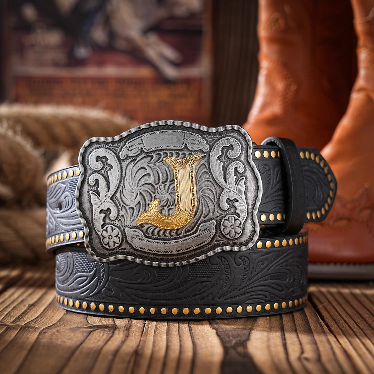 A Western-style PU material belt for both men and women, a casual, retro and classic personalized belt