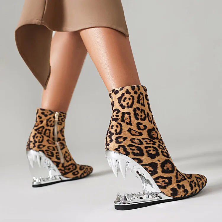 Hollow Out Tiger Tooth Shaped Heel Design Short Boots  New Fashionable Leopard Print Zebra Zippered Women's Ankle Boot