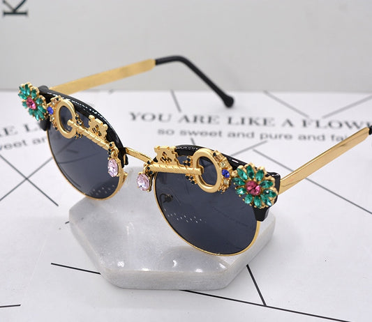 Crystal Rhinestone Baroque Sun glasses Women Brand Designer Summer Luxury Ladies Sunglasses for Summer